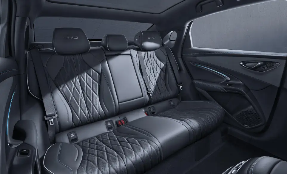 Silver-Plated Panoramic Glass Roof